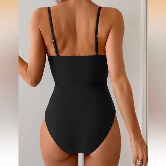 Eomenie Cutout One Piece Swimsuit With Ring Linked Sexy Monokini M 814-11 - Picture 4 of 6